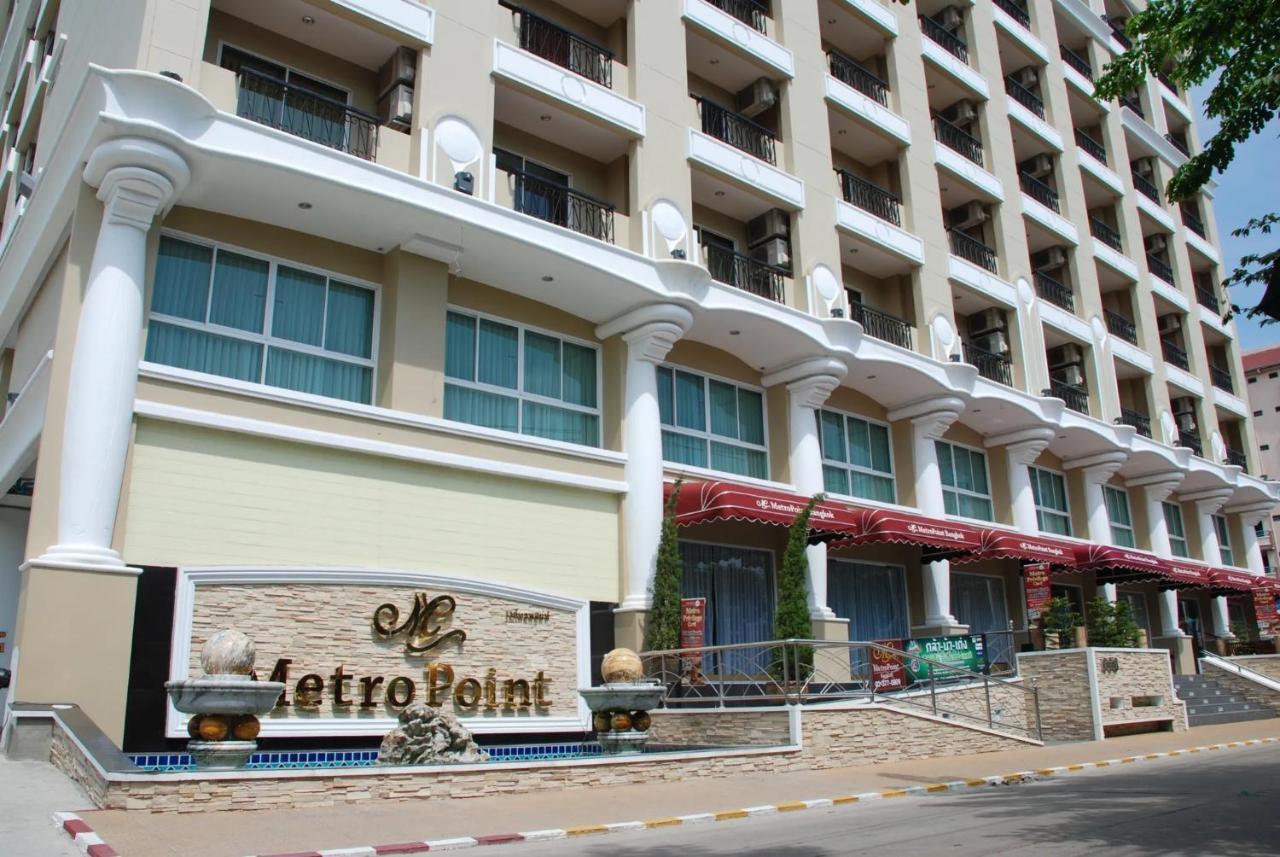 Metro Point Bangkok Hotel Екстериор снимка