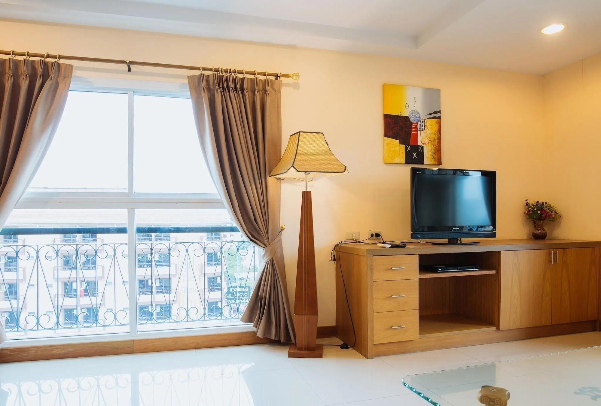 Metro Point Bangkok Hotel Екстериор снимка