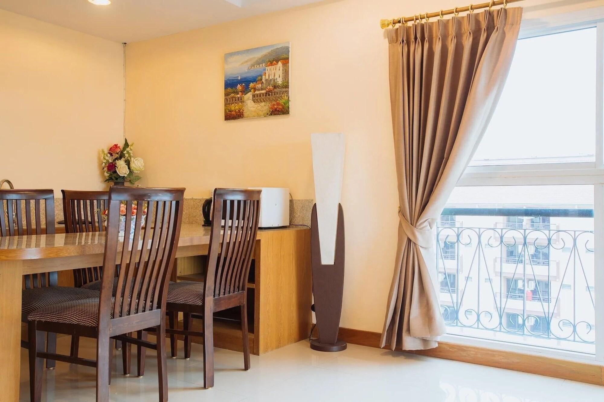 Metro Point Bangkok Hotel Екстериор снимка
