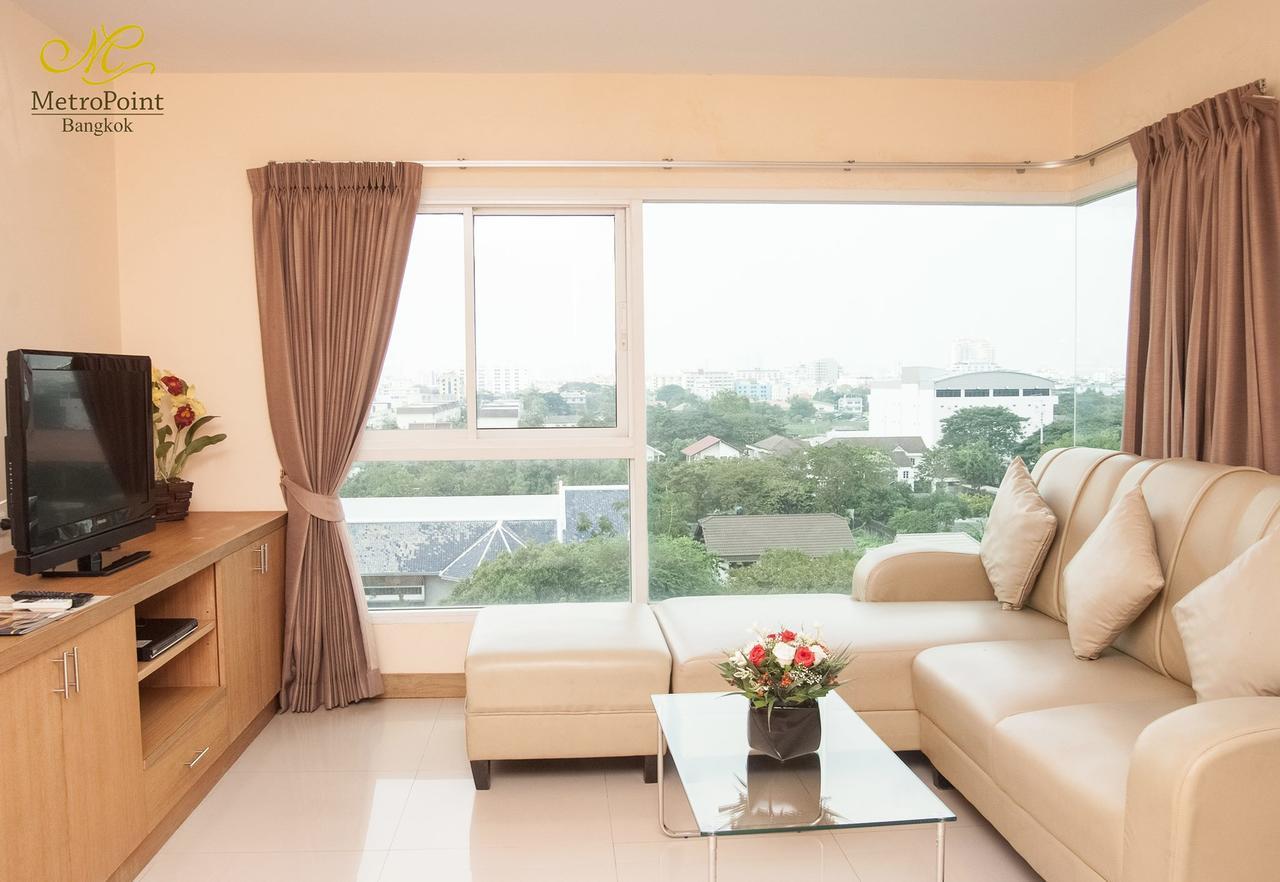 Metro Point Bangkok Hotel Екстериор снимка